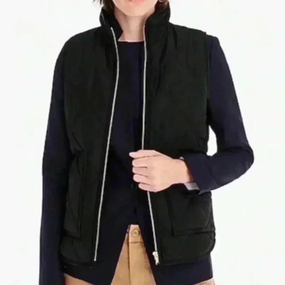 J.Crew Classic Black Quilted Vest, Gold Full Zipper, 2 Side Pockets, Size XXS - Picture 2 of 12